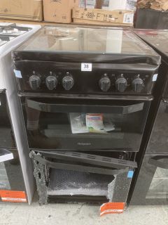 HOTPOINT ELECTRIC DOUBLE OVEN MODEL NO: HD5V92KCB (SMASHED GLASS, LOOSE DOOR)