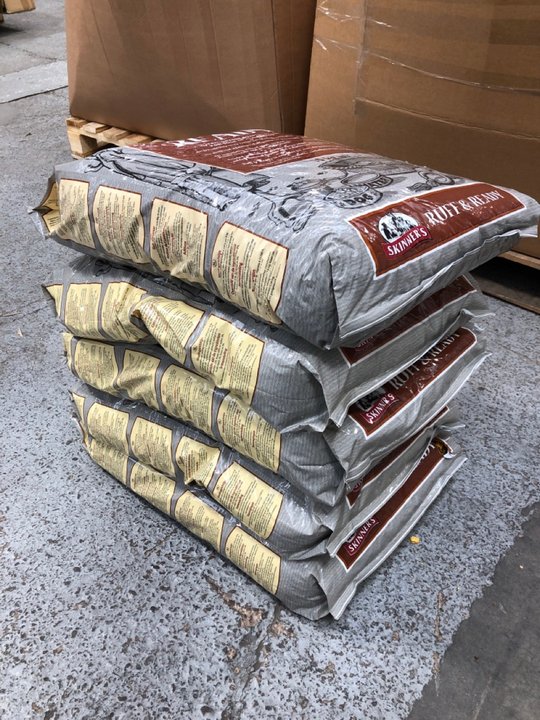 John Pye Auctions 5 X SKINNERS RUFF & READY 15KG DOG FOOD LOCATION D7