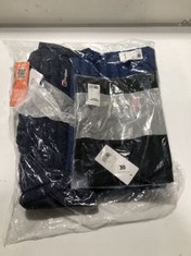 BERGHAUS MENS BODYWARMER IN MIXED BLUE SIZE SMALL TO INCLUDE BERGHAUS SNOWY PEAK T-SHIRT IN BLACK SIZE SMALL (ROW 1)