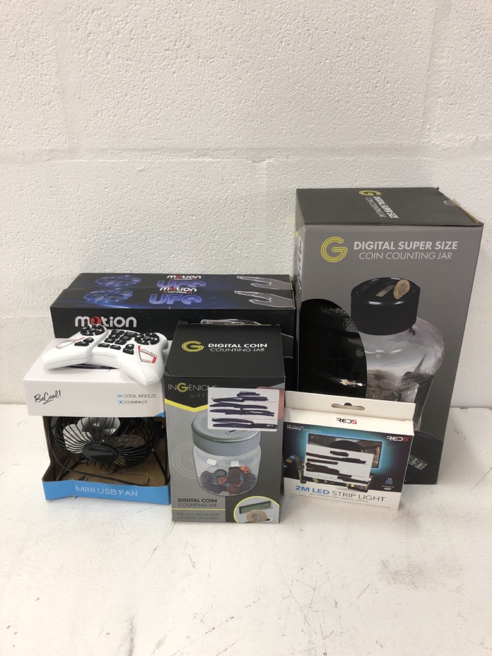 John Pye Auctions 10X ITEMS TO INCLUDE, REMOTE CONTROL DINOSAUR