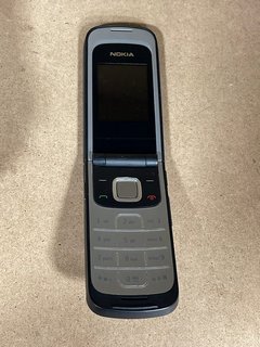NOKIA 2720 FOLD SMARTPHONE IN BLACK (WITH BOX AND CHARGER CABLE) NETWORK O2 [JPTM103094]