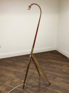 LINDA FLOOR LAMP IN BRASS AND WOOD FINISH - RRP £598: LOCATION - PB