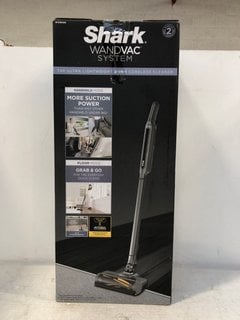 SHARK WANDVAC SYSTEM THE ULTRA LIGHT WEIGHT 2 IN 1 CORDLESS CLEANER RRP - £199: LOCATION - E1