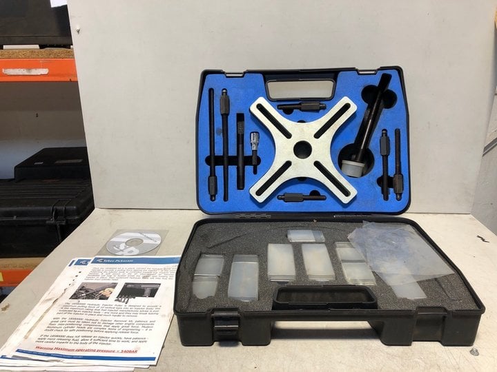 John Pye Auctions SYKESPICKAVANT HYDRAULIC INJECTOR PULLER KIT