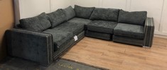 GREY TWO TONE CORNER SOFA RRP £3000: LOCATION - GARAGE FLOOR(COLLECTION OR OPTIONAL DELIVERY AVAILABLE)