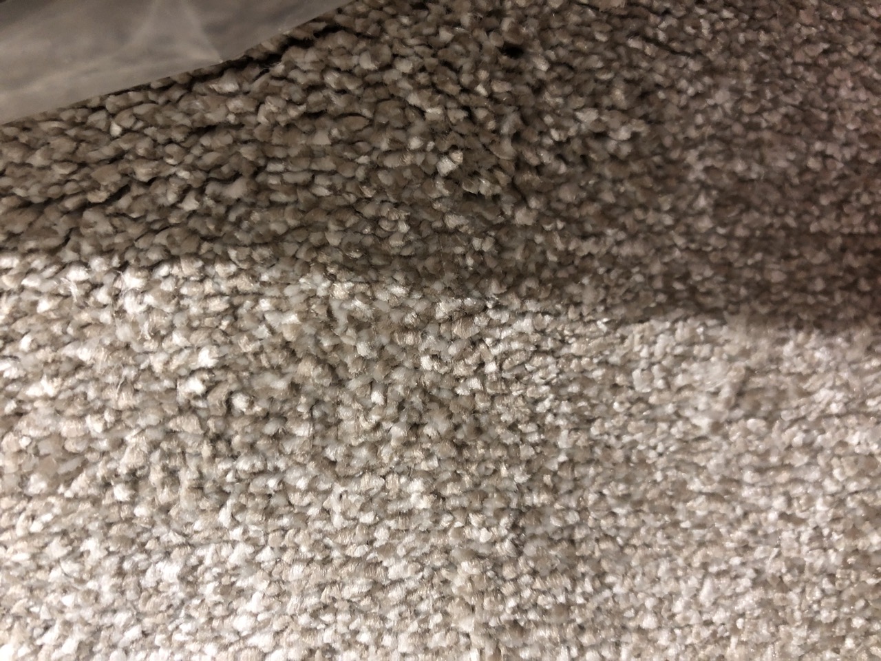 John Pye Auctions SENSUAL 125 FOG CARPET APPROX WIDTH 5M COLLECTION ONLY LOCATION FLOOR