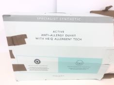 3 X ASSORTED BEDDING ITEMS INCLUDING SPECIALIST SYNTHETIC ACTIVE ANTI-ALLERGY DUVET WITH HEIQ ALLERGEN TECH DUVET 10.5 TOG SIZE EMPEROR 290 X 235 CM .