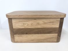 4 X ASSORTED KITCHEN ITEMS INCLUDING WOODEN BREAD BIN AND KITCHEN BIN .