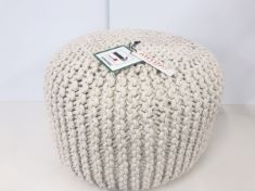 CHUNKY KNIT REFILL IN WHITE 50 X 35 TO INCLUDE FAUX FUR THROW IN GREY .