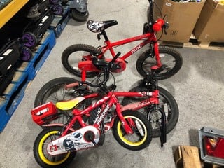 3 X ASSORTED CHILDRENS BIKES TO INCLUDE OUTRAGE JUNIOR 18 INCH WHEEL IN RED - RRP: £140: LOCATION - BR10