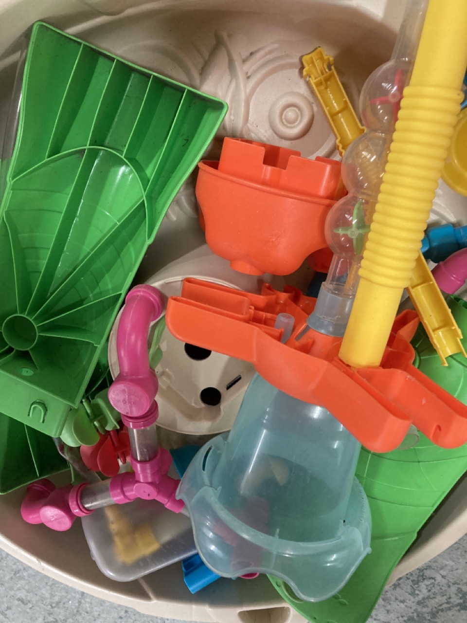 John Pye Auctions LITTLE TIKES CHILDREN'S PLAY SET