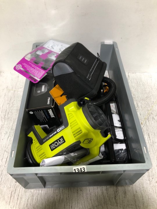 John Pye Auctions QTY OF ASSORTED ITEMS TO INCLUDE HANDLEBAR BAG