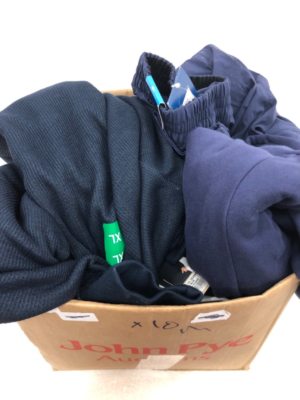 John Pye Auctions 10X MENS CLOTHING TO INCLUDE BC CLOTHING HERITAGE