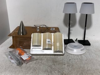 QTY OF ASSORTED ITEMS TO INCLUDE SET OF 2 TOUCH LAMPS: LOCATION - D1