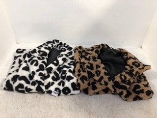 2 X FRANK USHER ANIMAL PRINT TEDDY BUTTON UP GILETS IN BROWN/WHITE SIZE: S/M: LOCATION - B7