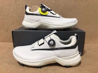 ECCO MENS BIOM G5 GOLF SHOES IN WHITE SIZE: 8 - 8.5: LOCATION - B11