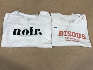 2 X ASSORTED ELEVEN LOVES BISOUS AND NOIR PRINTED JUMPERS IN CREAM SIZE: XXL: LOCATION - B12