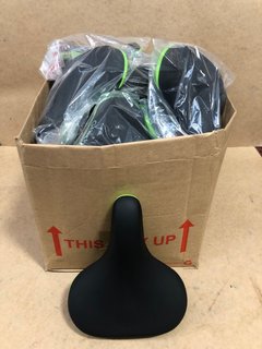 QTY OF GTECH BICYCLE SEATS IN BLACK AND GREEN: LOCATION - B18