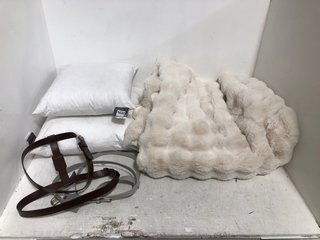 3 X ASSORTED JOHN LEWIS AND PARTNERS HOUSEHOLD ITEMS TO INCLUDE 2 X DUCK FEATHER PADS , WAVE FAUX FUR THROW IN NATURAL SIZE: 150 X 200 CM RRP - £110: LOCATION - A18