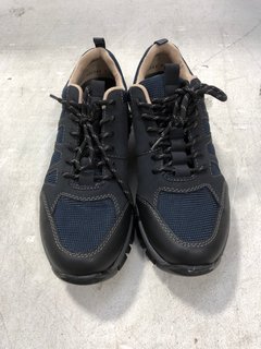 REIKER MESH AND LEATHER LACE UP SHOES IN BLACK SIZE: 39 EU: LOCATION - D8