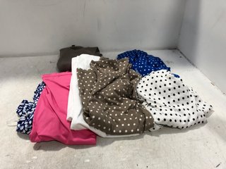 QTY OF ASSORTED WOMENS CLOTHING TO INCLUDE NINA LEOPARD POLKA DOT COLLARED TOP IN BLUE SIZE: M: LOCATION - D8