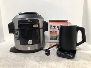 2 X ASSORTED NINJA ITEMS TO INCLUDE PERFECT TEMPERATURE KETTLE: LOCATION - D10