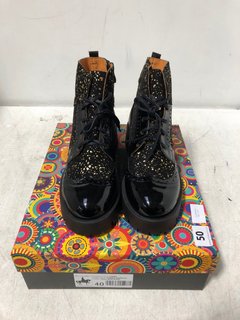 EMBASSY WOMENS HATTER PLATFORM LACE UP BOOTS IN BLACK SIZE: 40 EU RRP - £169.99: LOCATION - A1*