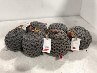 QTY OF JOHN LEWIS AND PARTNERS KNITTED BALL DOORSTOPS IN DARK GREY RRP - £108: LOCATION - C17