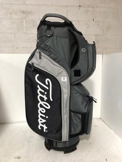 TITLEIST CART 15 GOLF CLUB BAG IN BLACK RRP - £237: LOCATION - A1 FRONT