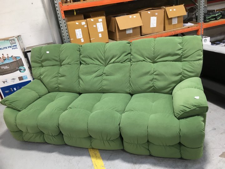 John Pye Auctions SLEEK VELVET 3 SEATER RECLINER SOFA IN GREEN RRP