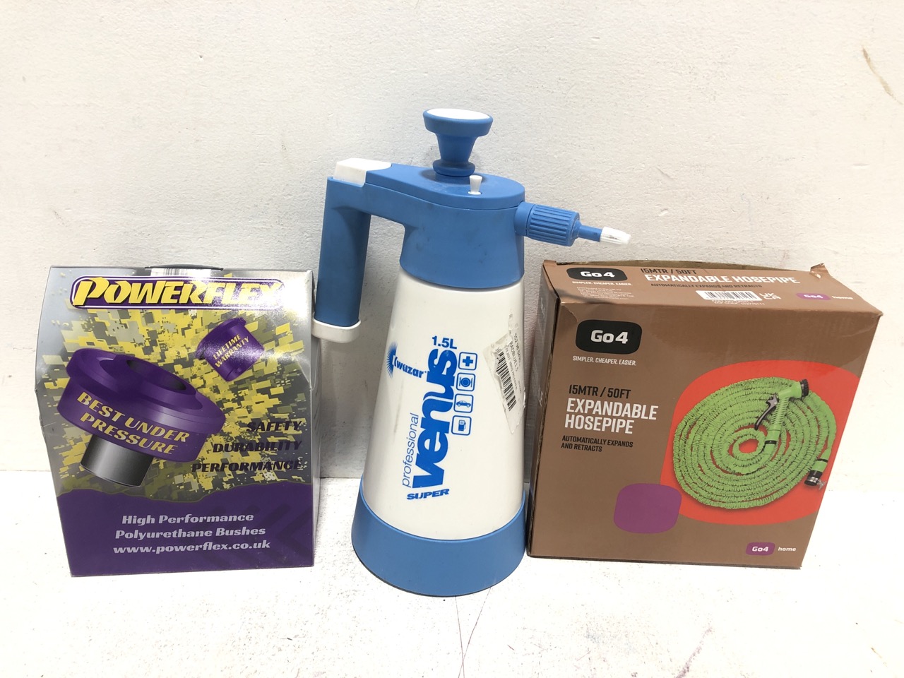 John Pye Auctions PALLET OF ASSORTED CAR PARTS AND ACCESSORIES TO