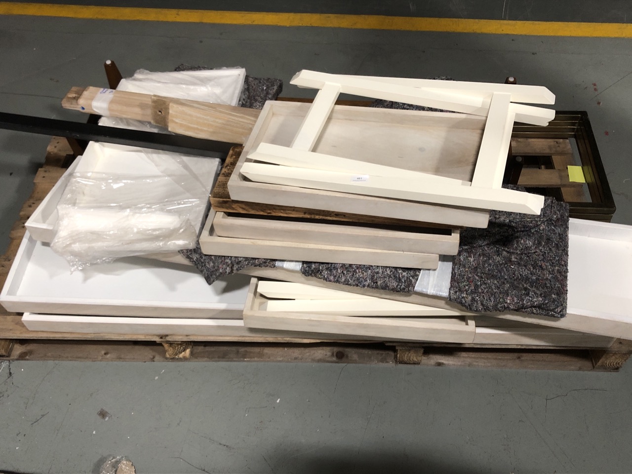 John Pye Auctions PALLET OF ASSORTED FURNITURE PARTS