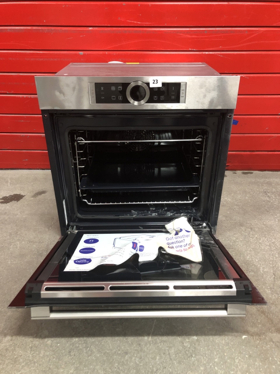John Pye Auctions BOSCH SINGLE OVEN MODEL HBG674BS1B