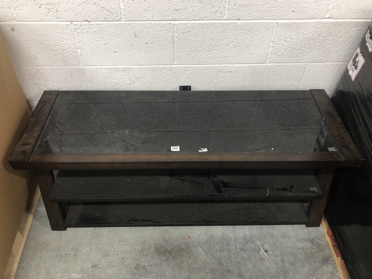 John Pye Auctions WOODEN TV UNIT WITH GLASS SHELVES