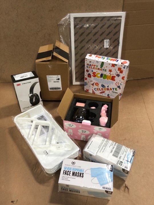 John Pye Auctions QTY OF ASSORTED ITEMS TO INCLUDE HARLEY STREET CARE