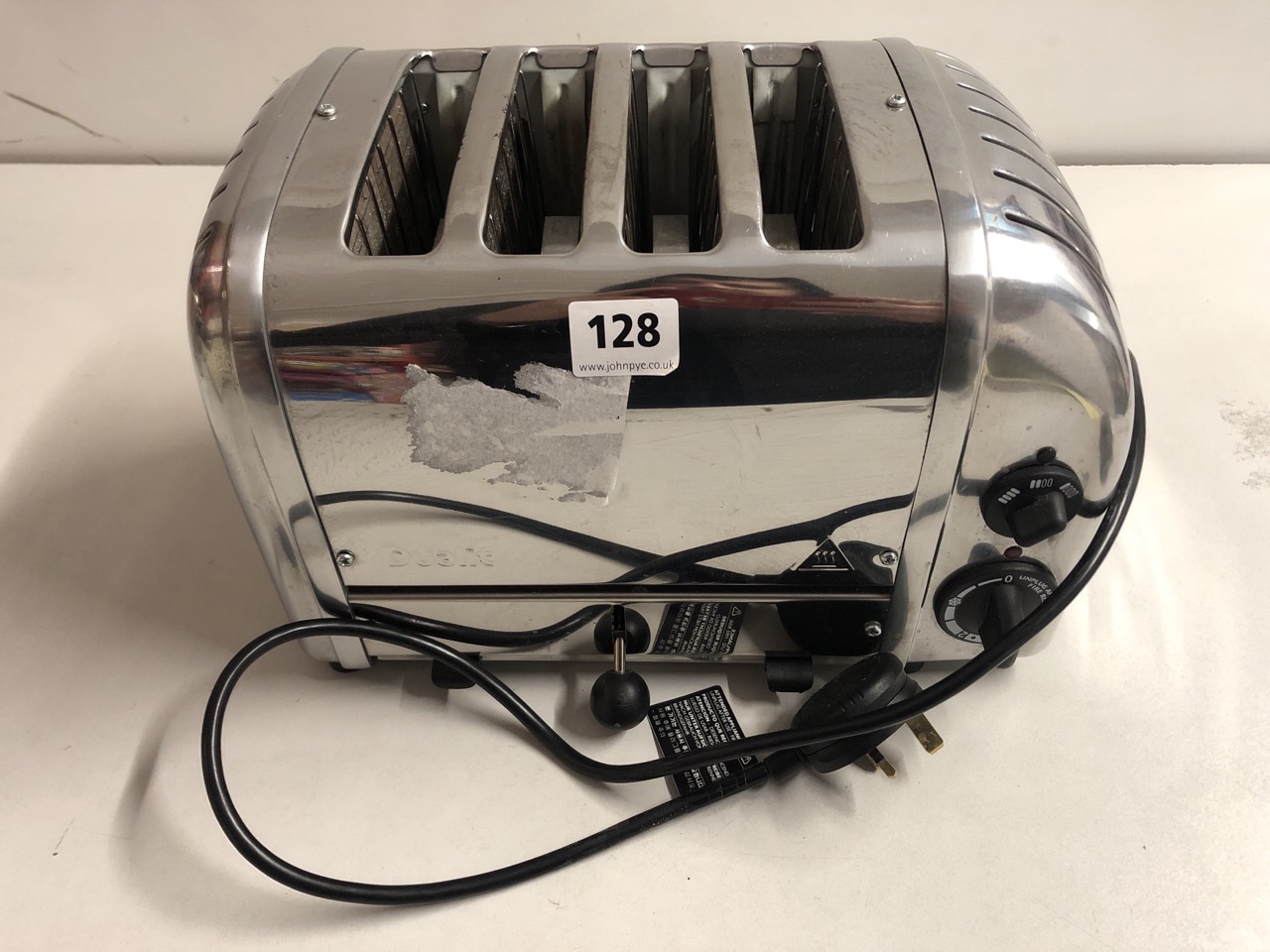 John Pye Auctions DUALIT MATCHING 4 SLICE TOASTER & KETTLE SET