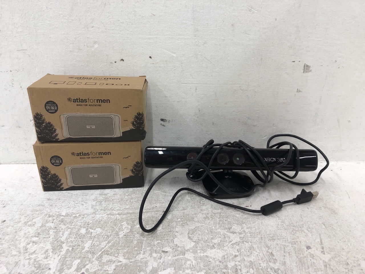 John Pye Auctions 3 X ITEMS, ATLAS FOR MEN BLUETOOTH SPEAKER & XBOX