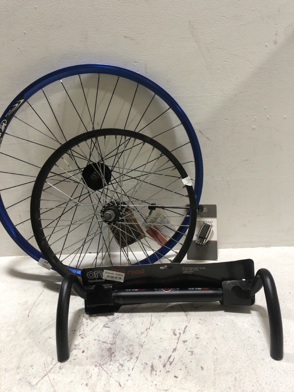 John Pye Auctions 13X ITEMS TO INCLUDE 10X ONE23 CYCLE MULTI TOOLS