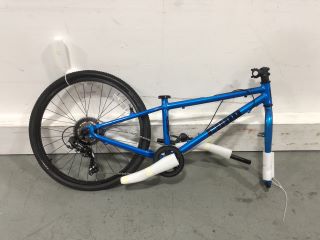 CUDA TRACE 24'' MOUNTAIN BIKE IN BLUE RRP £375 - ITEM INCOMPLETE - NO FRONT WHEEL - VIEWING ADVISED