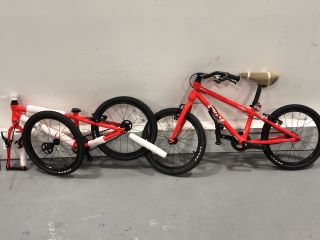 2x FORME CUBLEY 16'' KIDS BIKES IN RED RRP £310 - ITEMS INCOMPLETE - 1x NO SEAT/HANDLEBARS/LEFT CRANK ARM/PEDALS, 1x SNAPPED HANDLEBARS/NO PEDALS - VIEWING ADVISED