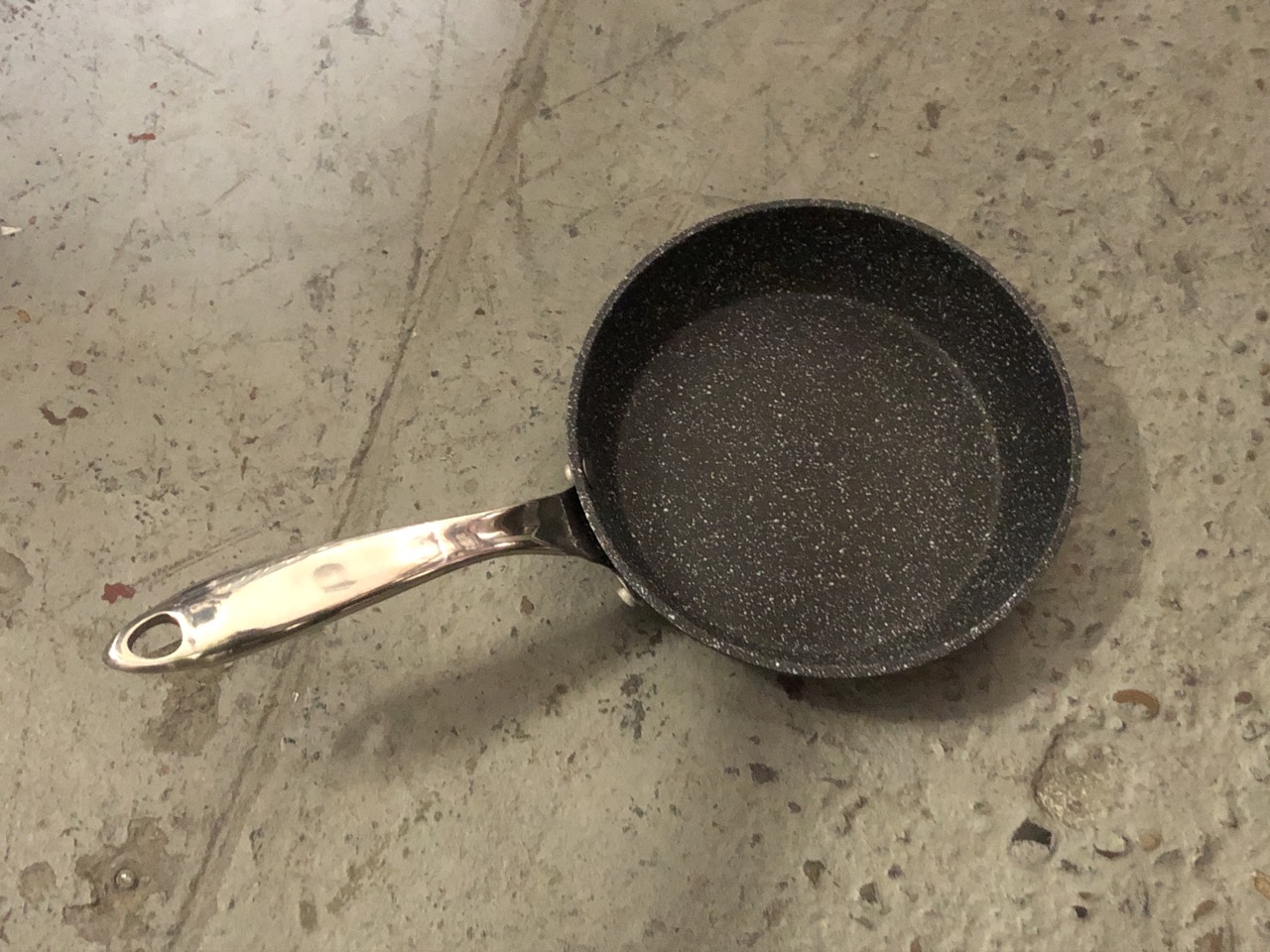 John Pye Auctions ASSORTED PANS TO INCLUDE THE ROCK FRYING PAN