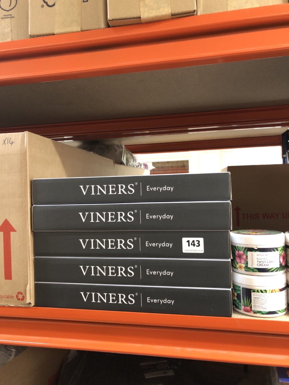 John Pye Auctions 10 X VINERS EVERYDAY CARVING SET CARVING KNIFE