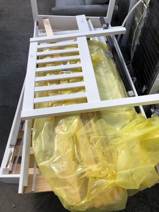 John Pye Auctions JOHN LEWIS & PARTNERS PALLET OF BED