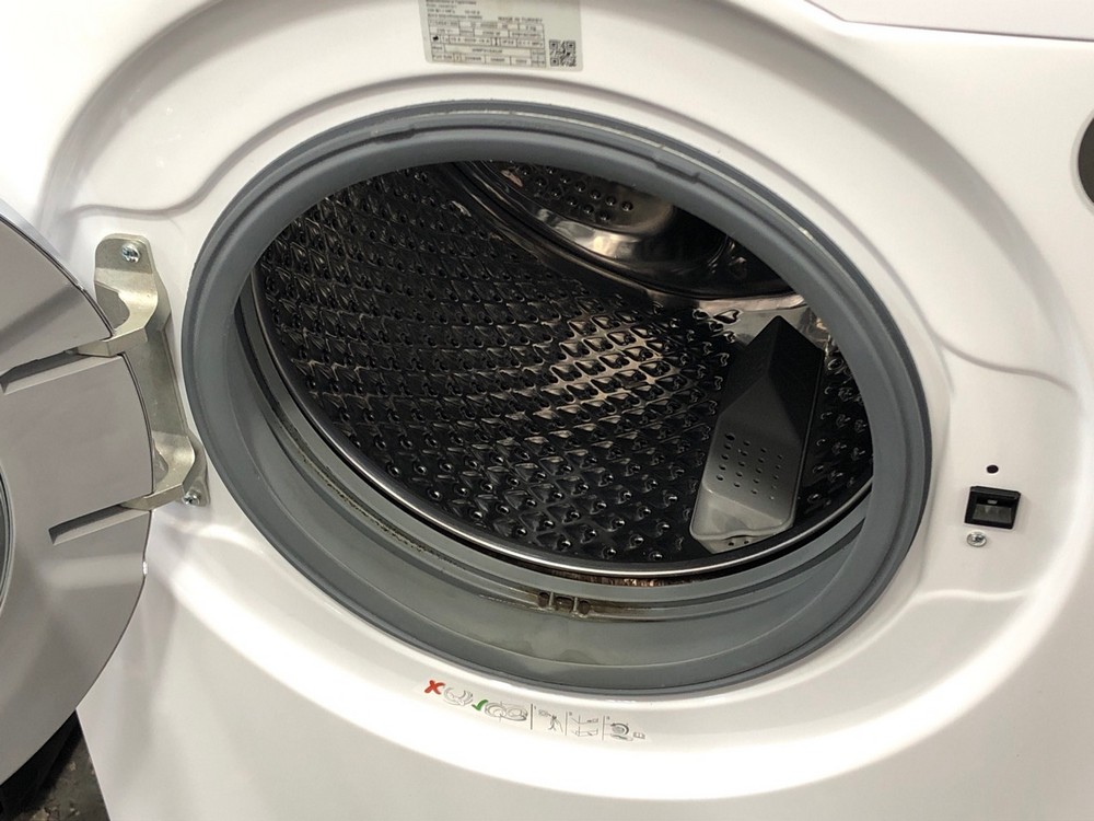 John Pye Auctions SMEG 9KG 1600RPM WASHING MACHINE WHITE WMF916AUK