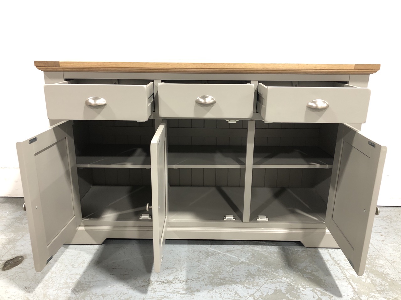 John Pye Auctions OAK FURNITURE LAND ST. IVES NATURAL SOLID OAK