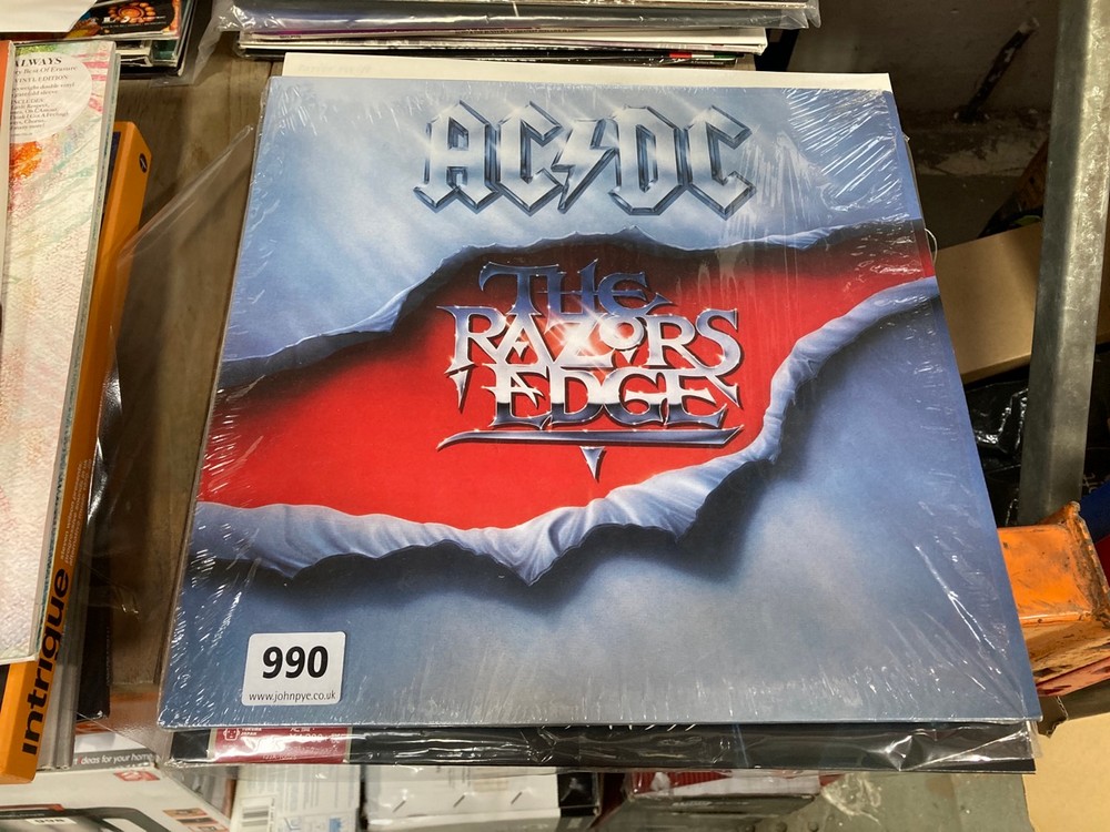 John Pye Auctions APPROX 11 X ASSORTED VINYL RECORDS TO INCLUDE ACDC