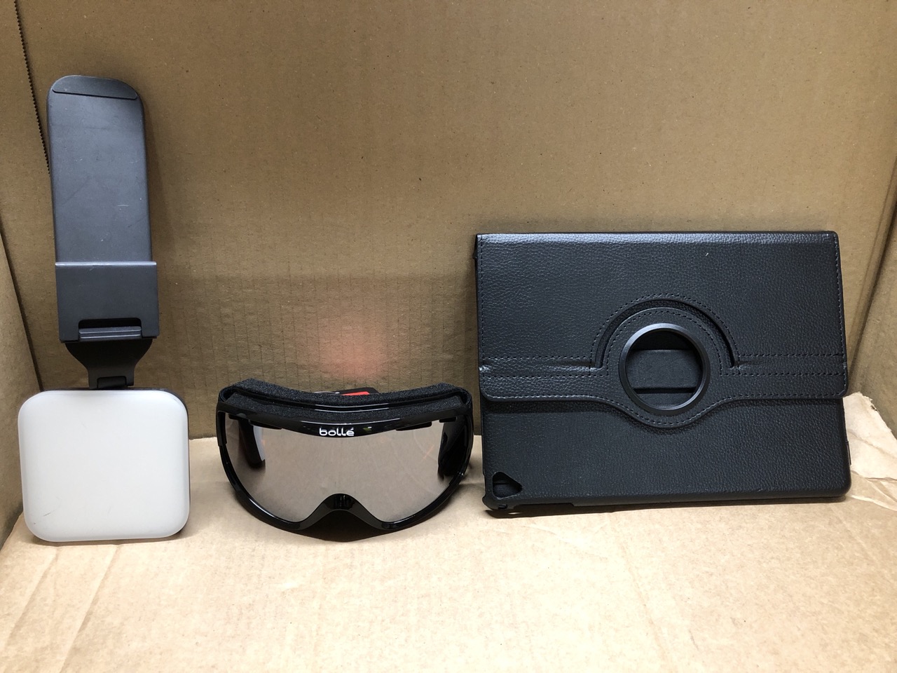 John Pye Auctions QTY OF ASSORTED ITEMS TO INCLUDE ARENA VORTEX