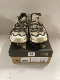 PAIR OF THE NORTH FACE WOMEN'S VECTUV TARAVAL TRAINERS - SIZE UK 5