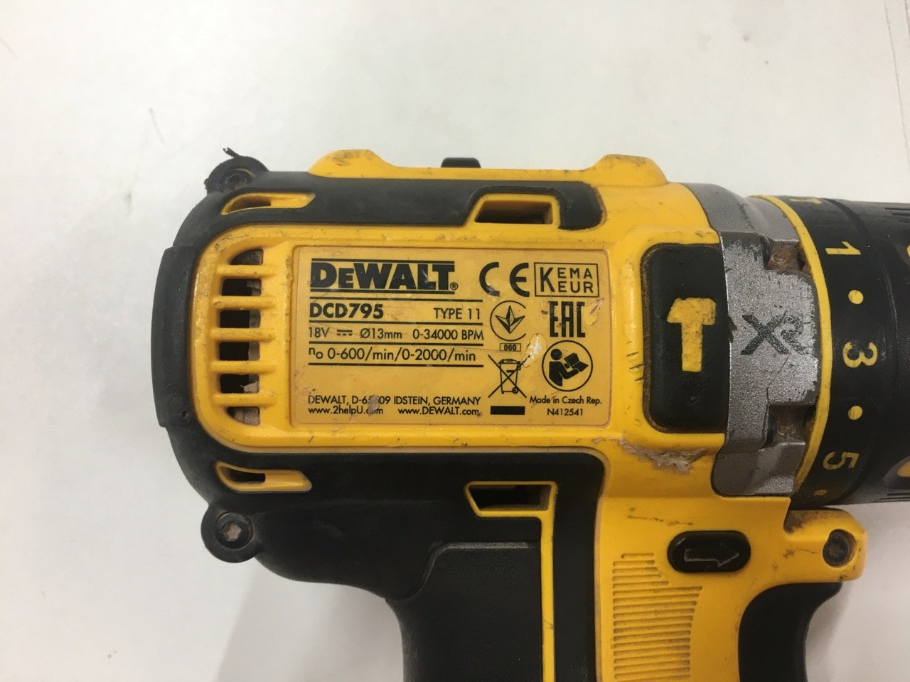 John Pye Auctions DEWALT DCD795 DRILL (WITH BATTERY, NO CHARGER)