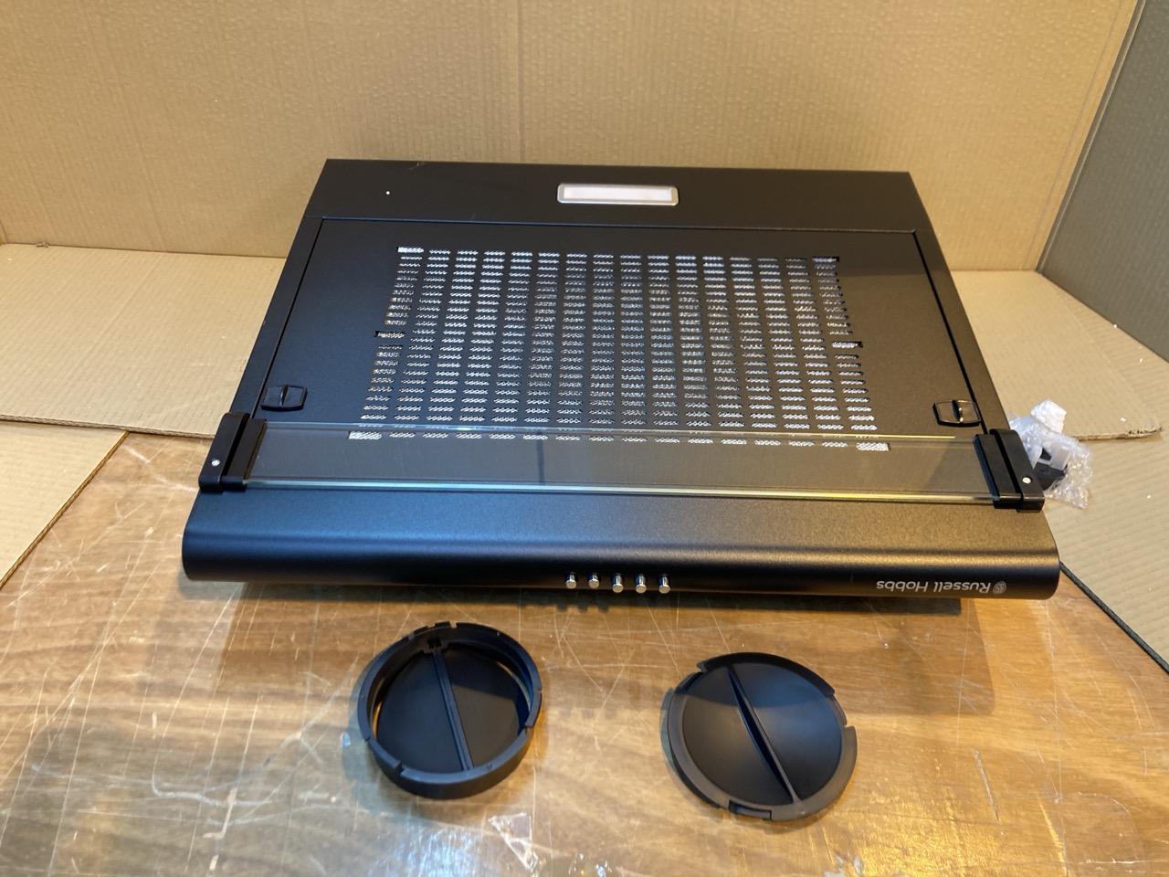 John Pye Auctions RUSSELL HOBBS 60CM WIDE STAINLESS STEEL VISOR